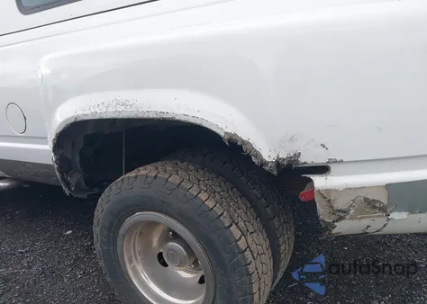 2000 Chevrolet C3500 from USA, damaged, VIN 1GCHC33R9YF491487